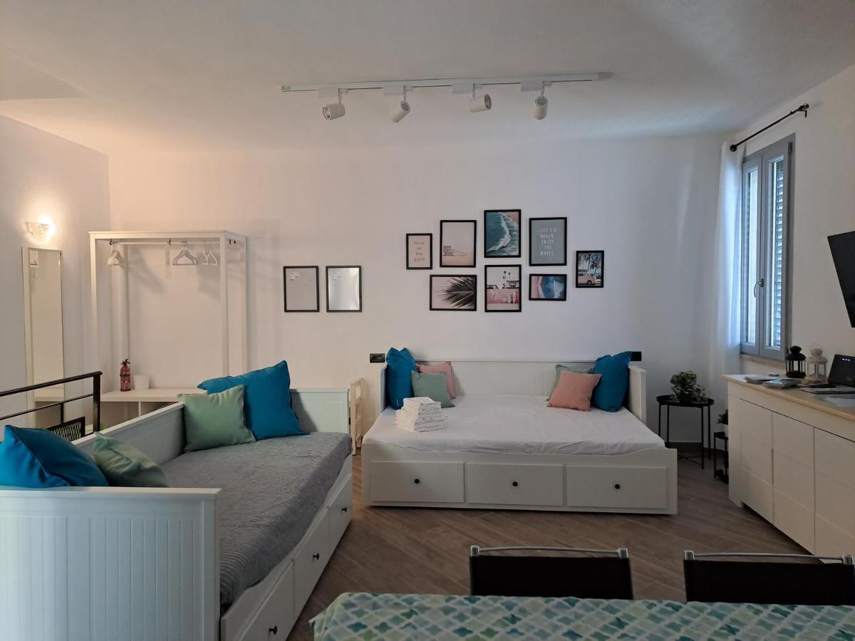 Suite Da Gabry 2 ออลเบีย ภายนอก รูปภาพ